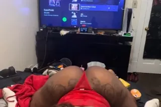 Miss Envy's in town! Come get some hot chocolate! Incall only!! - Image 1